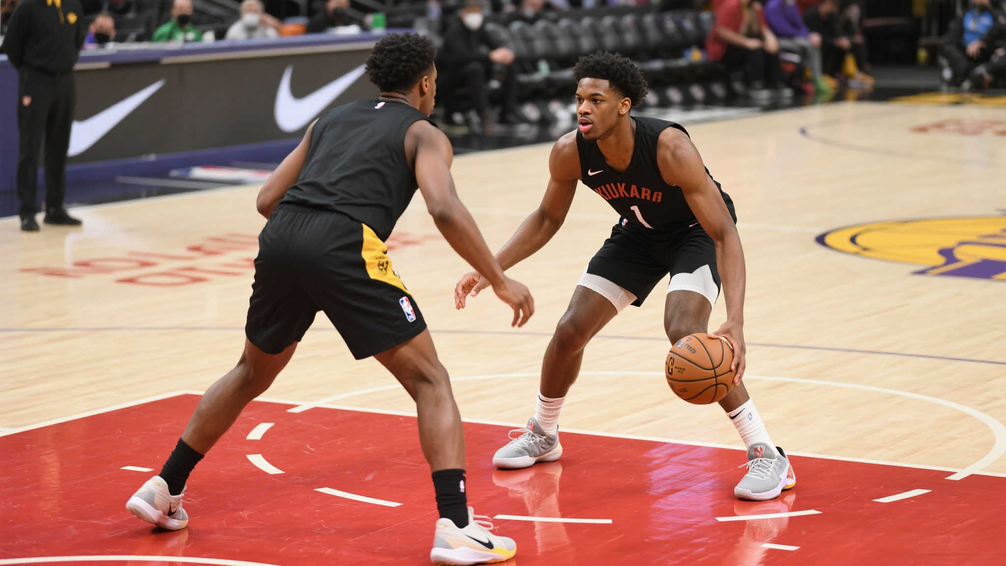 库明加刻苦特训,聚焦运球与投篮提升 库明加刻苦特训,聚焦运球与投篮提升